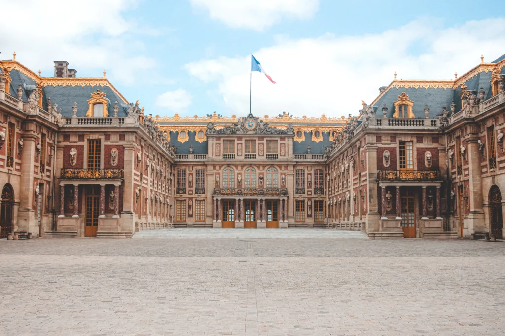 visiting versailles palace chateau paris france tips