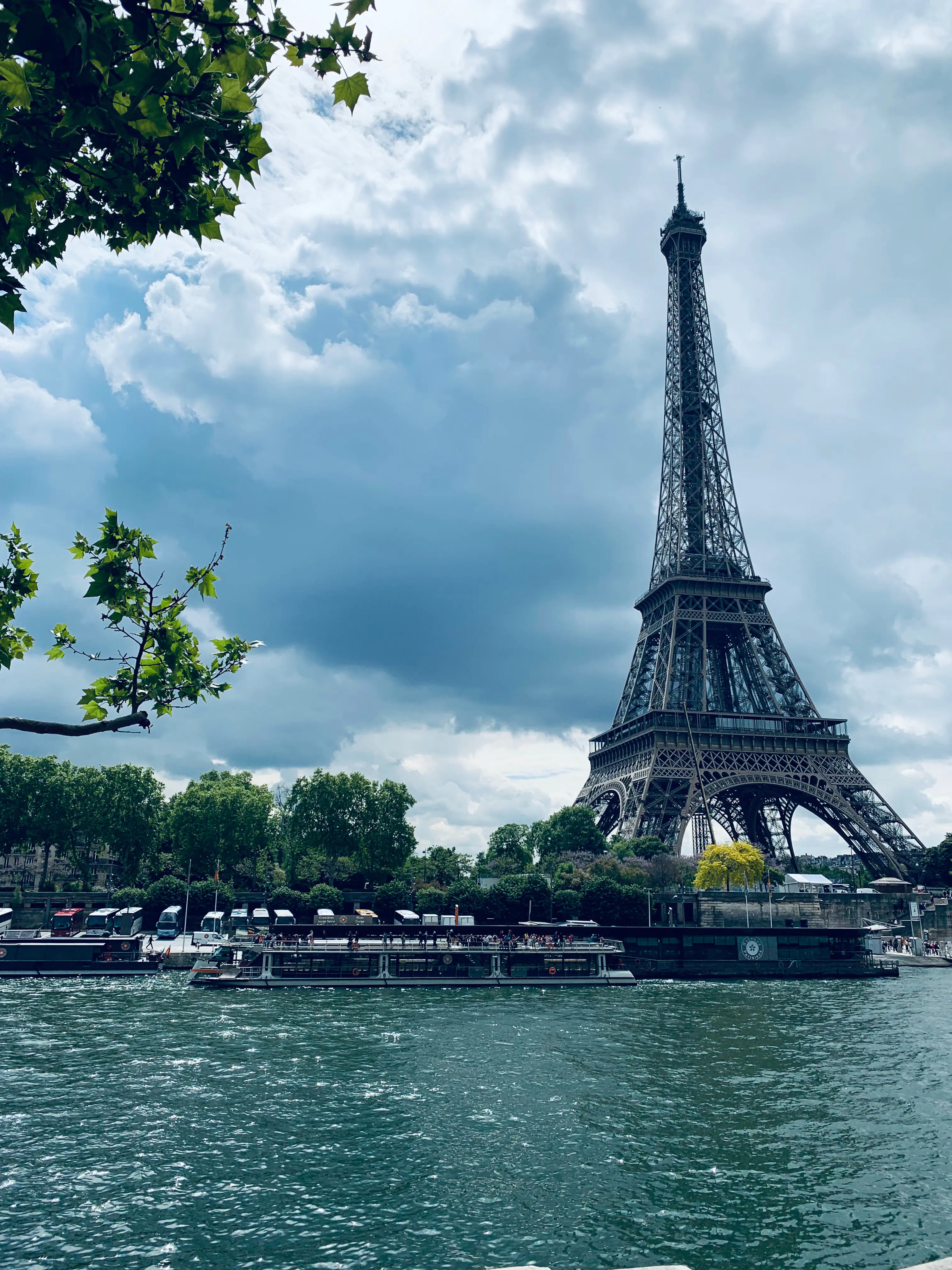 Eiffel Tower Cruise Paris