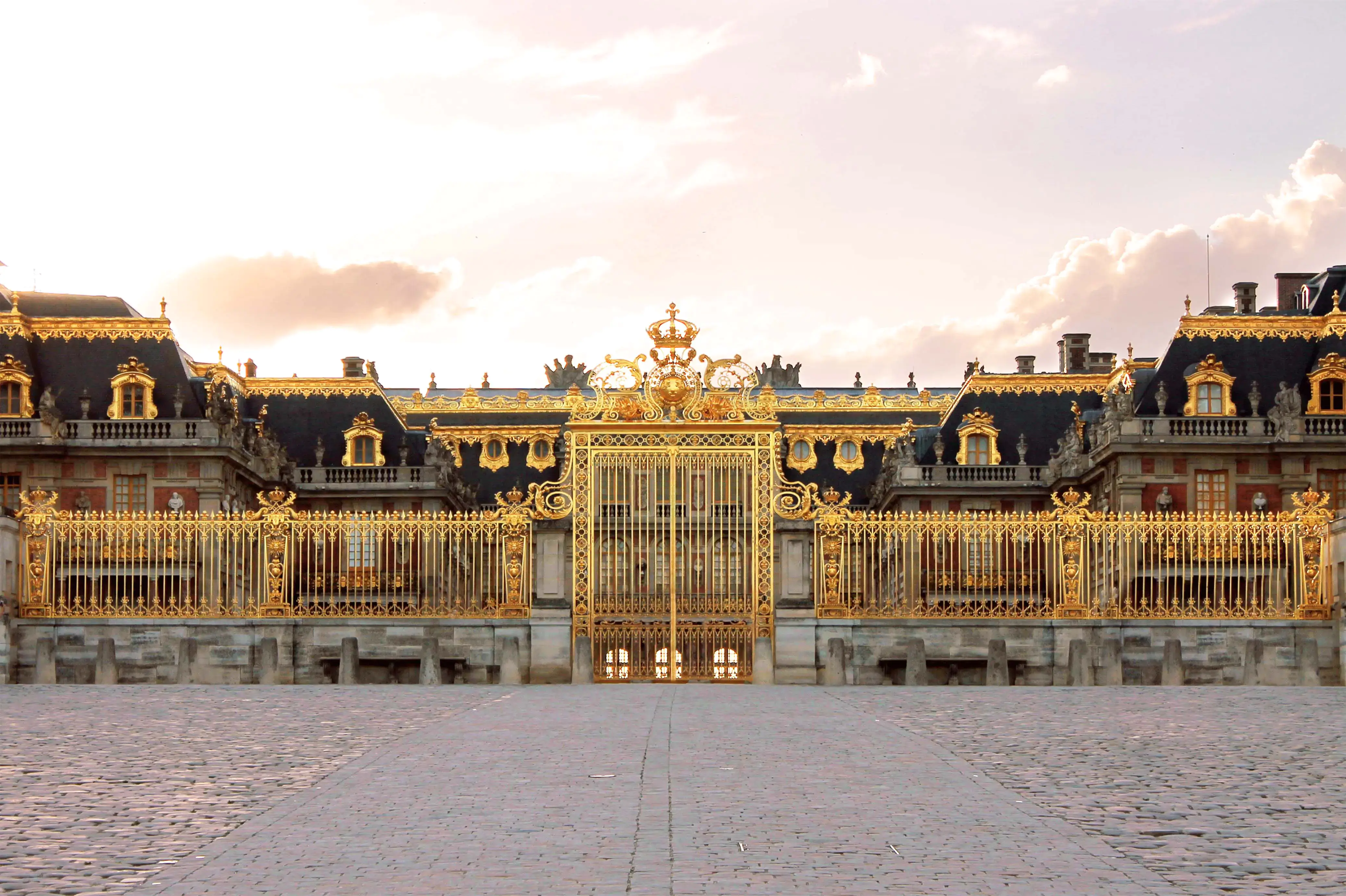 entrance versailles palace