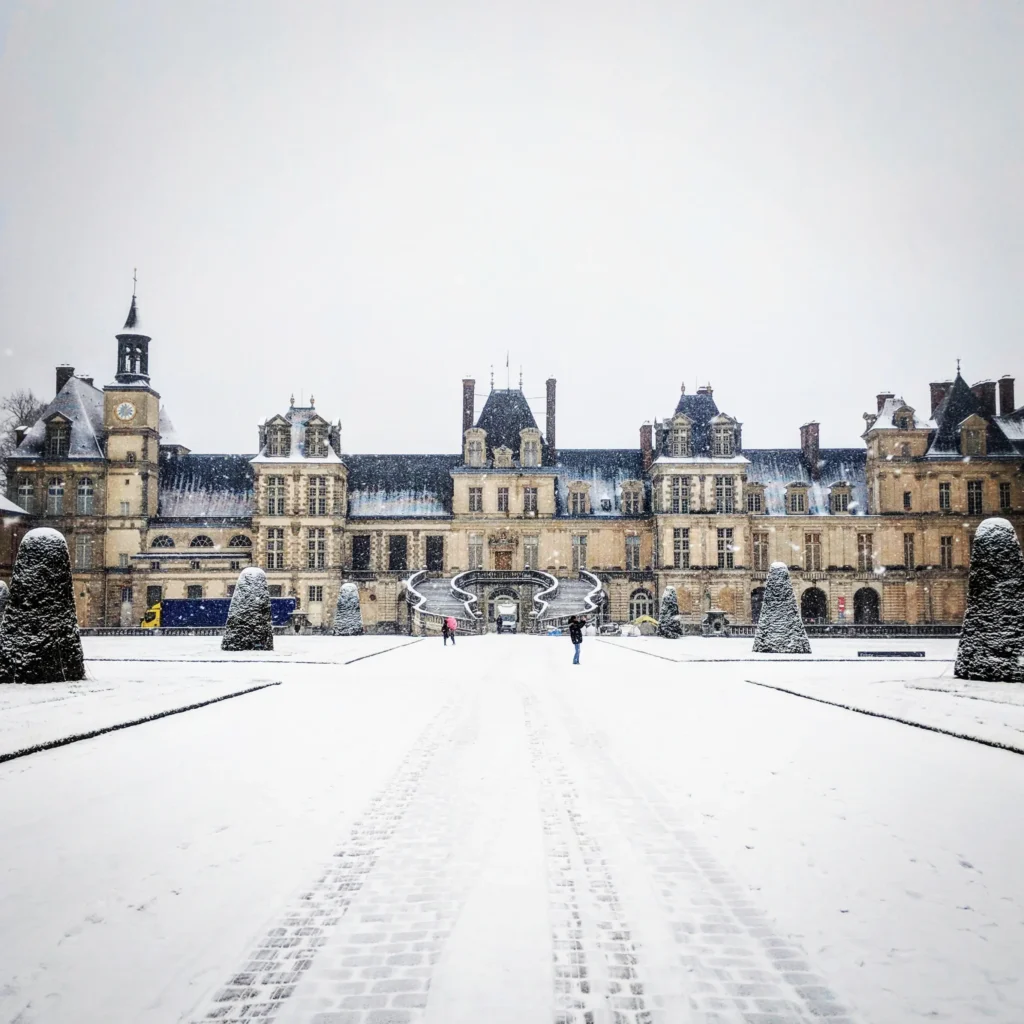 palace fontainebleau from Paris winter