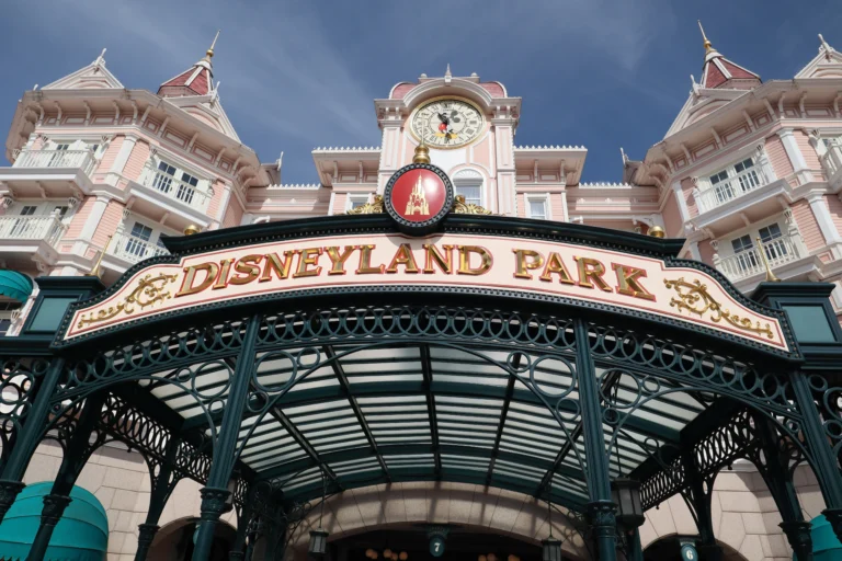 visit disneyland paris in 1 day