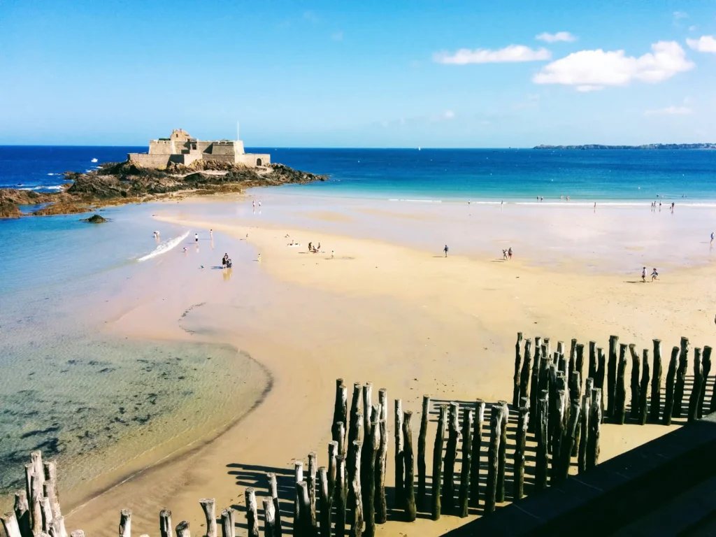 family accommodation in Saint Malo intra muros
